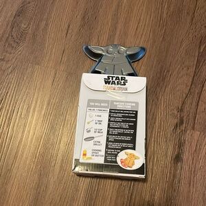 Frankford Star Wars Mandalorian Baby Yoda ( Grogu) Pancake Skillet
